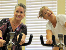 Vicki Gordon-Riddell (left) and Linda Wilberg, the spin sisters!