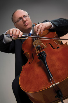 Cellist Zoran Stilin