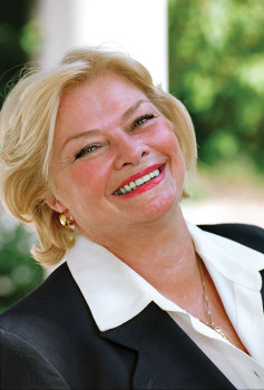 Speaker Lynn Gardner