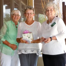 Barbara Rempel receives the 2015 Spirit Award from outgoing Co-presidents Elaine Ackerman and Ginny Porteous