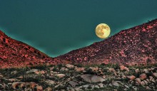 Supermoon over Catalinas taken Friday, August 28 by Unit 9 resident Bill Grinonneau