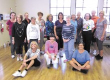 On Thursdays you’ll find the most advanced dancers in Rebecca’s line dance class at the MountainView Aerobics room. These ladies and gentlemen really master some dances with a high degree of difficulty - and do it well. Bravo!