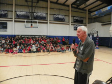 WWII veteran Earl Scott speaks to the students at Mountain Vista School in Oracle.