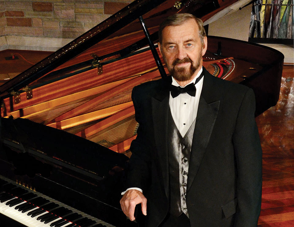 Pianist Jerry Nelson