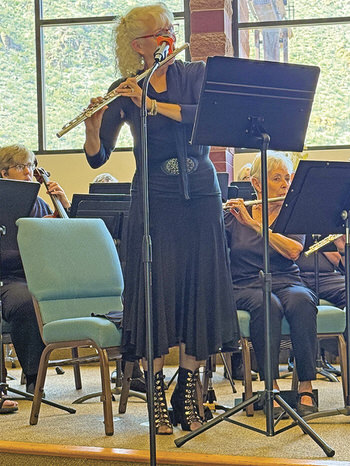 SaddleBrooke resident and flutist Ann Pizzatola soloing on Nice and Easy.